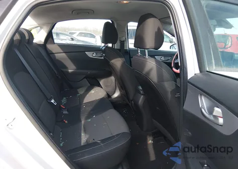 2022 Kia Forte Lxs z USA, uszkodzony, nr VIN 3KPF24AD8NE431987